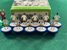 Load image into Gallery viewer, Subbuteo Zombie Leeds Utd Ref 207
