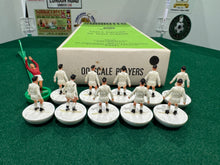 Load image into Gallery viewer, Subbuteo HW Team Leeds Ref 21
