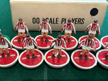 Load image into Gallery viewer, Subbuteo HW Team Stoke City Ref 4
