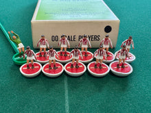 Load image into Gallery viewer, Subbuteo HW Team Stoke City Ref 4
