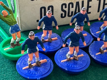 Load image into Gallery viewer, Subbuteo HW Team Chelsea Ref 42

