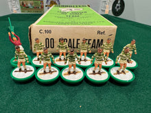 Load image into Gallery viewer, Subbuteo HW Team Celtic Ref 25
