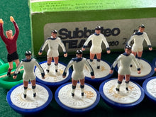 Load image into Gallery viewer, Subbuteo Zombie Leeds Utd Ref 207
