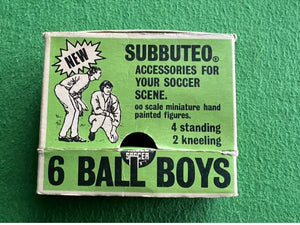 Subbuteo Ball Boy Set RARE YELLOW BASE