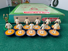 Load image into Gallery viewer, Subbuteo LW Leeds United Ref 645
