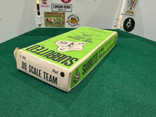 Load image into Gallery viewer, Subbuteo HW Team Celtic Ref 25
