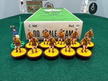 Load image into Gallery viewer, Subbuteo HW Team Motherwell Ref 185

