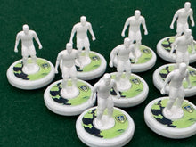 Load image into Gallery viewer, Leeds UnitedTeam on Sureshot Pro Bases

