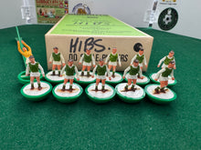 Load image into Gallery viewer, Subbuteo HW Team Hibernian Ref 45
