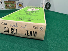 Load image into Gallery viewer, Subbuteo HW Team Wolverhampton Wanderers Ref 77
