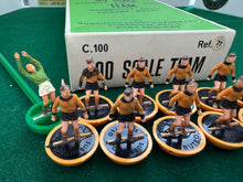 Load image into Gallery viewer, Subbuteo HW Team Wolverhampton Wanderers Ref 77
