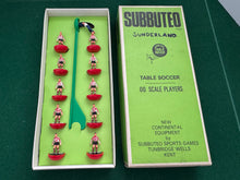 Load image into Gallery viewer, Subbuteo HW Team Southampton Ref 9
