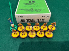 Load image into Gallery viewer, Subbuteo HW Team Motherwell Ref 185
