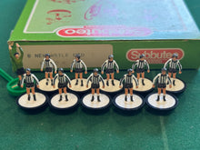 Load image into Gallery viewer, Subbuteo LW Newcastle Ref 8
