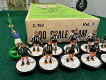 Load image into Gallery viewer, Subbuteo HW Team Newcastle United Ref 8
