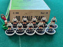 Load image into Gallery viewer, Subbuteo HW Team Fulham Ref 10
