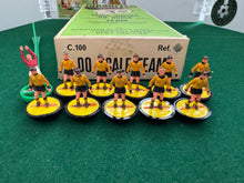 Load image into Gallery viewer, Subbuteo HW Team Watford Ref 6
