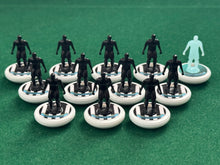 Load image into Gallery viewer, Newcastle United Club Team on Advantage Pro Bases
