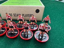 Load image into Gallery viewer, Subbuteo HW Team Southampton Ref 9
