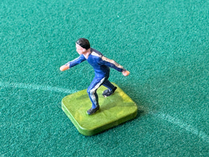 Subbuteo Dugout Figure Blue Running