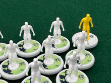 Load image into Gallery viewer, Leeds UnitedTeam on Sureshot Pro Bases
