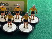 Load image into Gallery viewer, Subbuteo LW Wolves Ref 211
