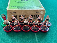 Load image into Gallery viewer, Subbuteo HW Team Southampton Ref 9
