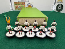 Load image into Gallery viewer, Subbuteo LW HPManchester United 2nd Ref 325
