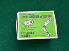 Load image into Gallery viewer, Subbuteo Throw in Figures Set C132
