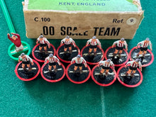 Load image into Gallery viewer, Subbuteo HW Team Southampton Ref 9
