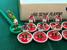 Load image into Gallery viewer, Subbuteo HW Team Stoke City Ref 4
