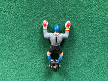 Load image into Gallery viewer, Extreme Works Fox 2.0 Goalkeeper Figure Italy 1982
