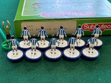 Load image into Gallery viewer, Subbuteo LW West Bromwich Albion Ref 464
