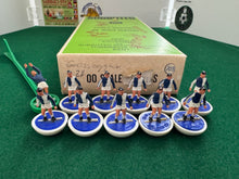 Load image into Gallery viewer, Subbuteo HW Team Grasshopper Club Ref 108
