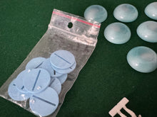 Load image into Gallery viewer, Colpani Modern Subbuteo LW Bases and Upaint Team

