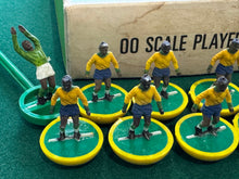 Load image into Gallery viewer, Subbuteo HW Team Brazil Ref 50
