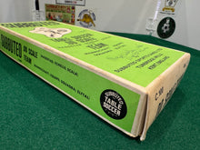 Load image into Gallery viewer, Subbuteo HW Team Newcastle United Ref 8
