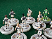 Load image into Gallery viewer, Real Madrid on Tchaaa4 Arrow 2.1 Pearl Bases
