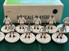 Load image into Gallery viewer, Subbuteo HW Team Leeds Ref 21

