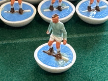 Load image into Gallery viewer, Subbuteo HW Team Manchester City Ref 5
