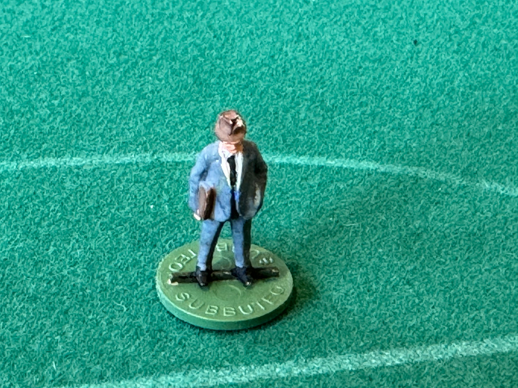 Subbuteo Manager Figure (Thin Disc)