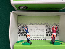 Load image into Gallery viewer, Subbuteo Throw in Figures Set C132
