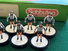 Load image into Gallery viewer, Subbuteo LW Newcastle Ref 8
