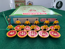 Load image into Gallery viewer, Subbuteo LW Watford Ref 687

