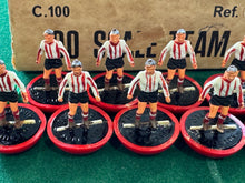 Load image into Gallery viewer, Subbuteo HW Team Southampton Ref 9
