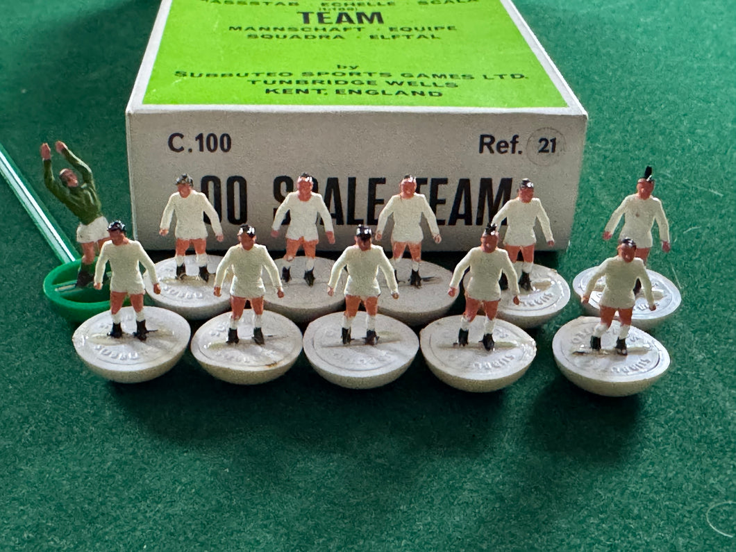 Subbuteo HW Team Leeds Ref 21