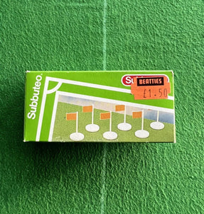 Subbuteo Orange Corner Flags