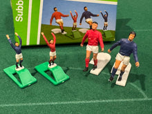 Load image into Gallery viewer, Subbuteo Throw in and Corner kickers Set
