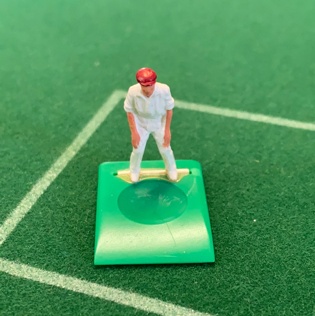 Subbuteo Cricket Red Cap Fielder